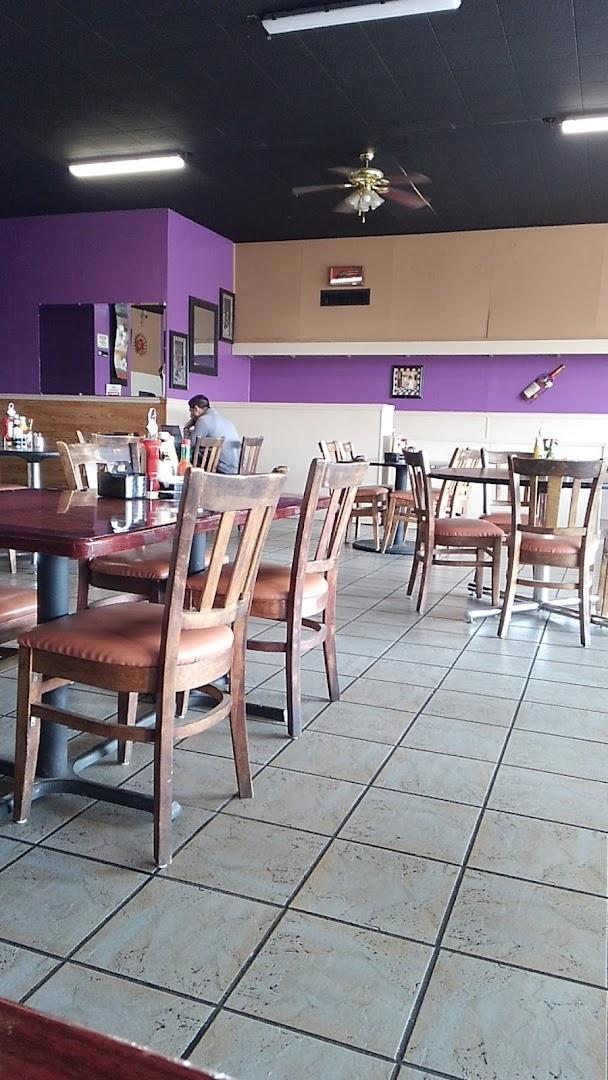 Mom's & Pop's Diner