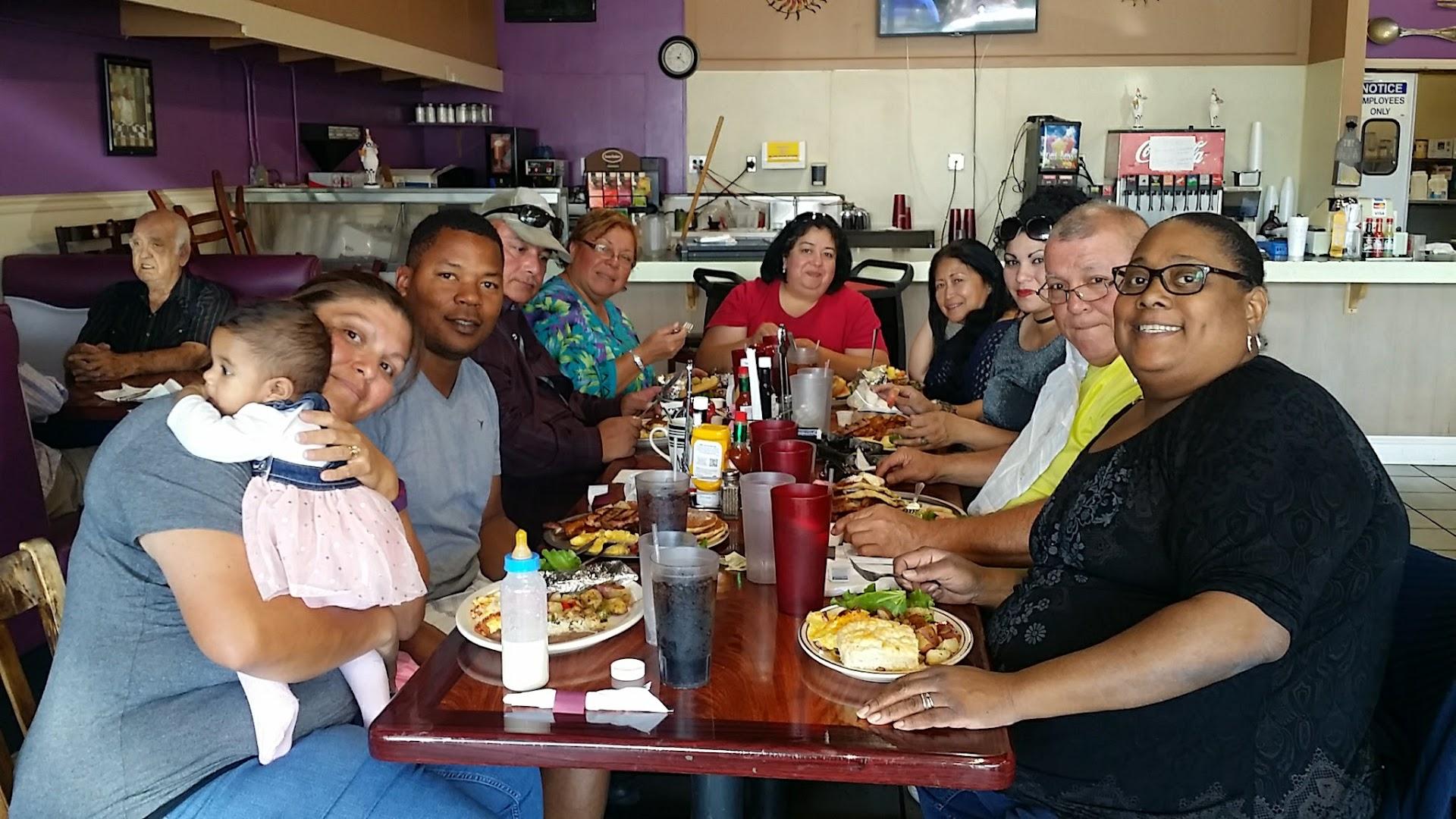 Mom's & Pop's Diner
