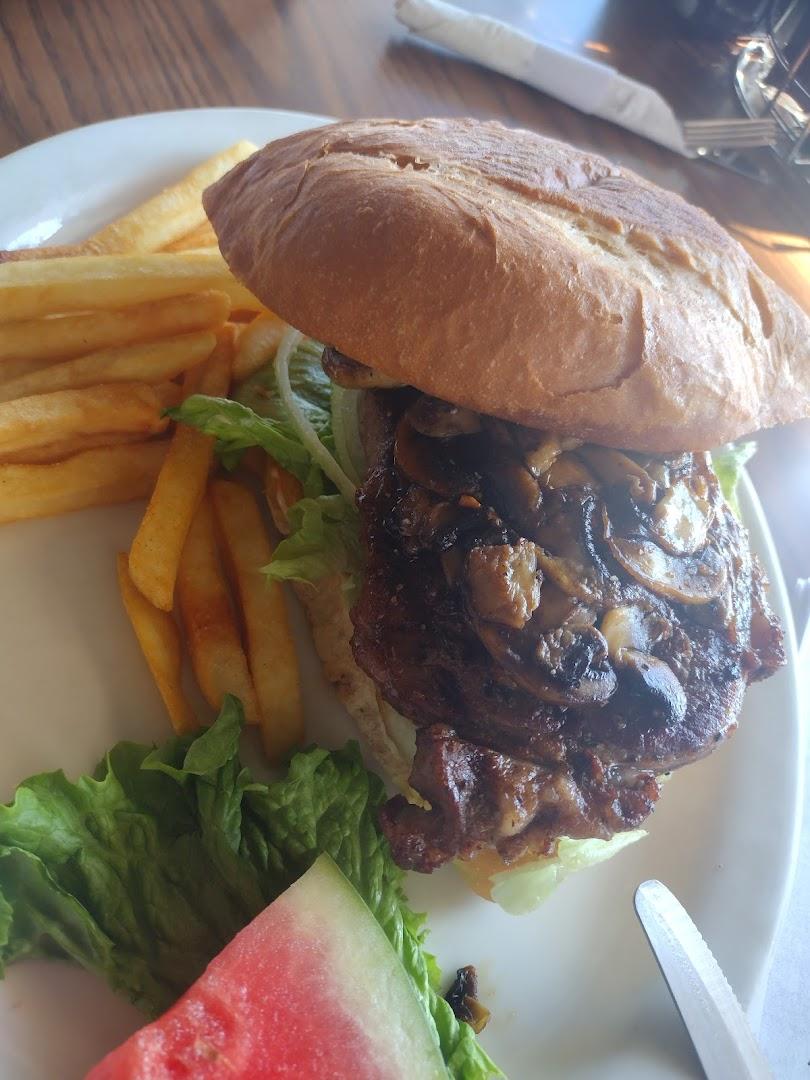 Mom's & Pop's Diner